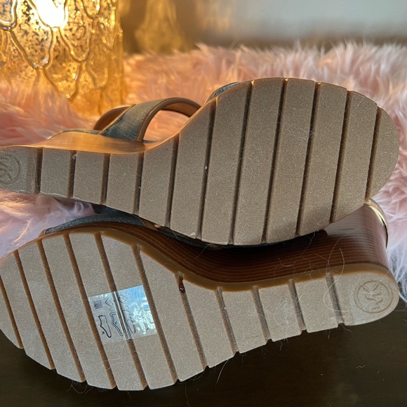 KORS Michael Kors Blue and Tan Wedge Sandals - Picture 7 of 7